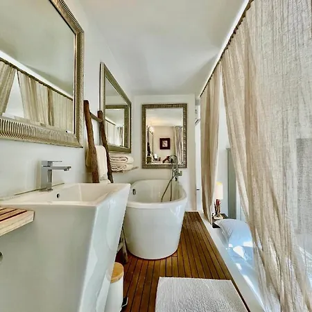 Oda ve Kahvaltı Maison De Mon Pere Aigues-Mortes