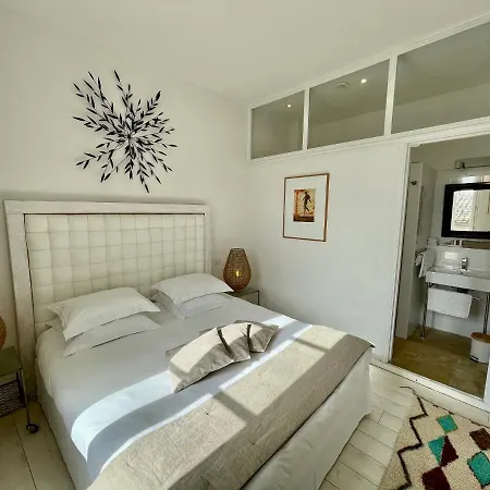 Bed & Breakfast Maison De Mon Pere Aigues-Mortes